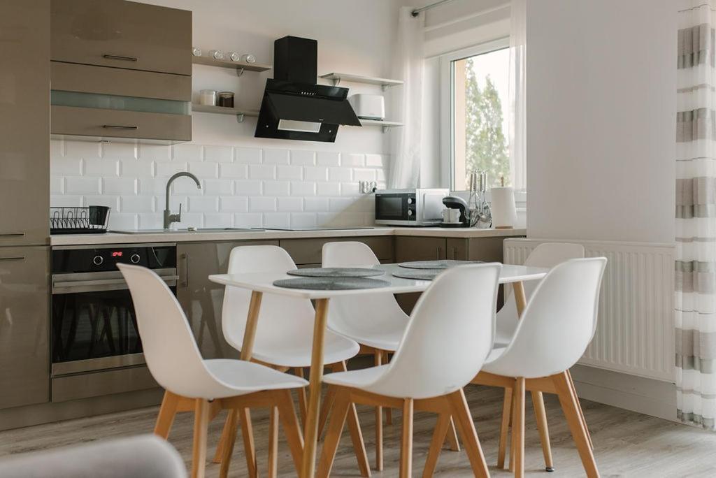 Apartament Z Widokiem-Blizej Zdroju Polanica-Zdroj Luaran gambar