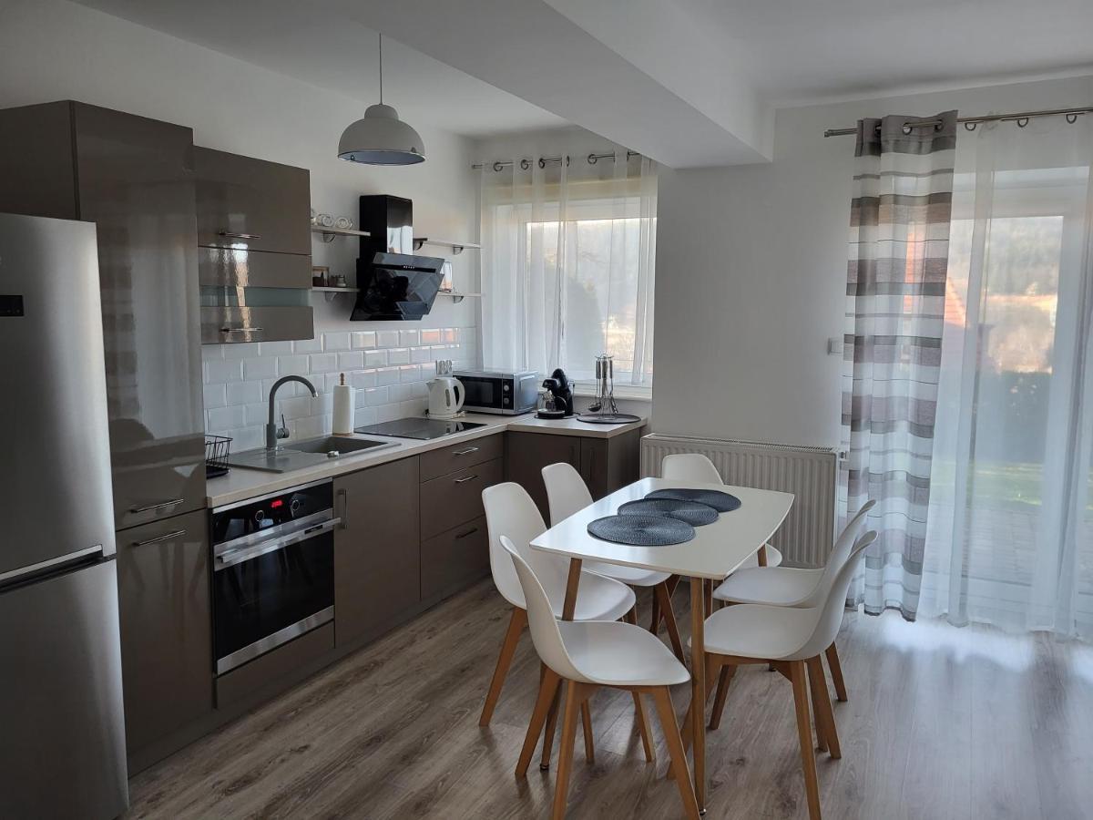 Apartament Z Widokiem-Blizej Zdroju Polanica-Zdroj Luaran gambar