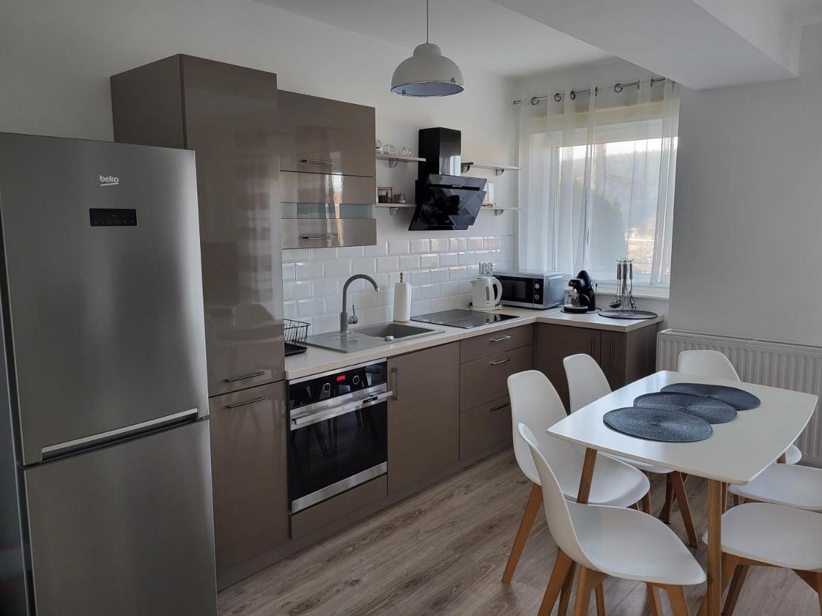 Apartament Z Widokiem-Blizej Zdroju Polanica-Zdroj Luaran gambar