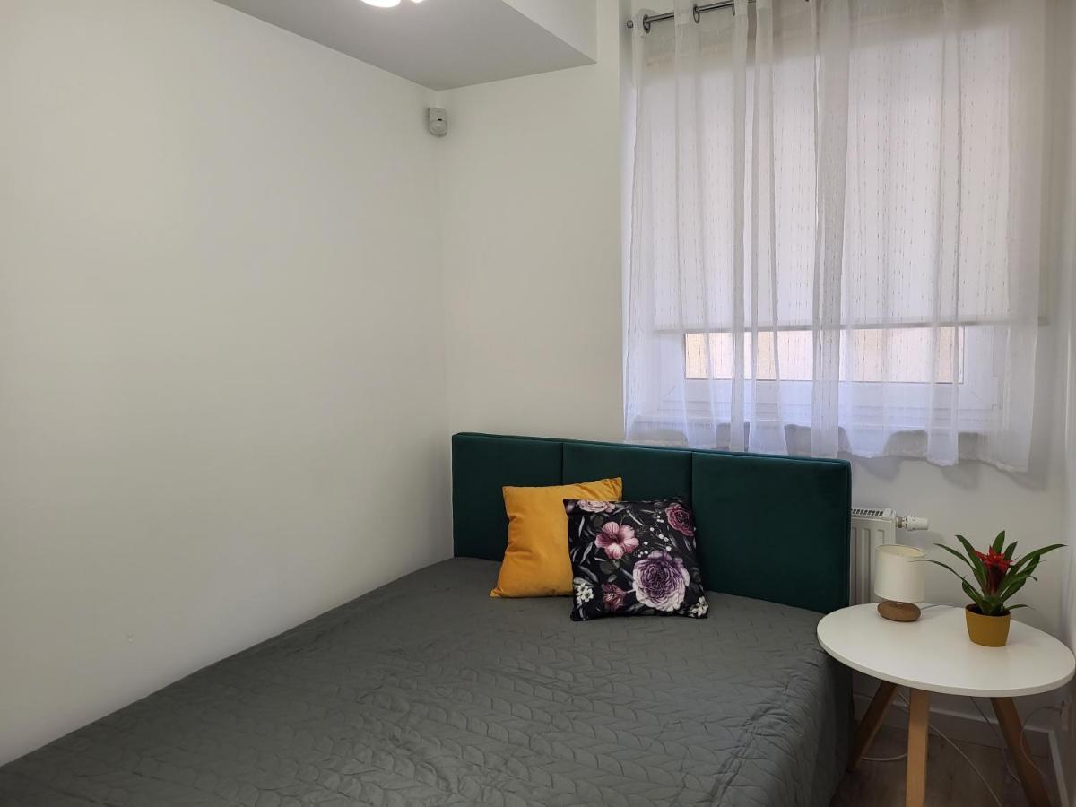 Apartament Z Widokiem-Blizej Zdroju Polanica-Zdroj Luaran gambar