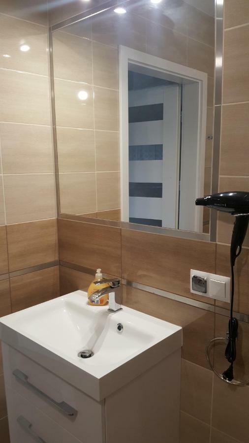 Apartament Z Widokiem-Blizej Zdroju Polanica-Zdroj Luaran gambar