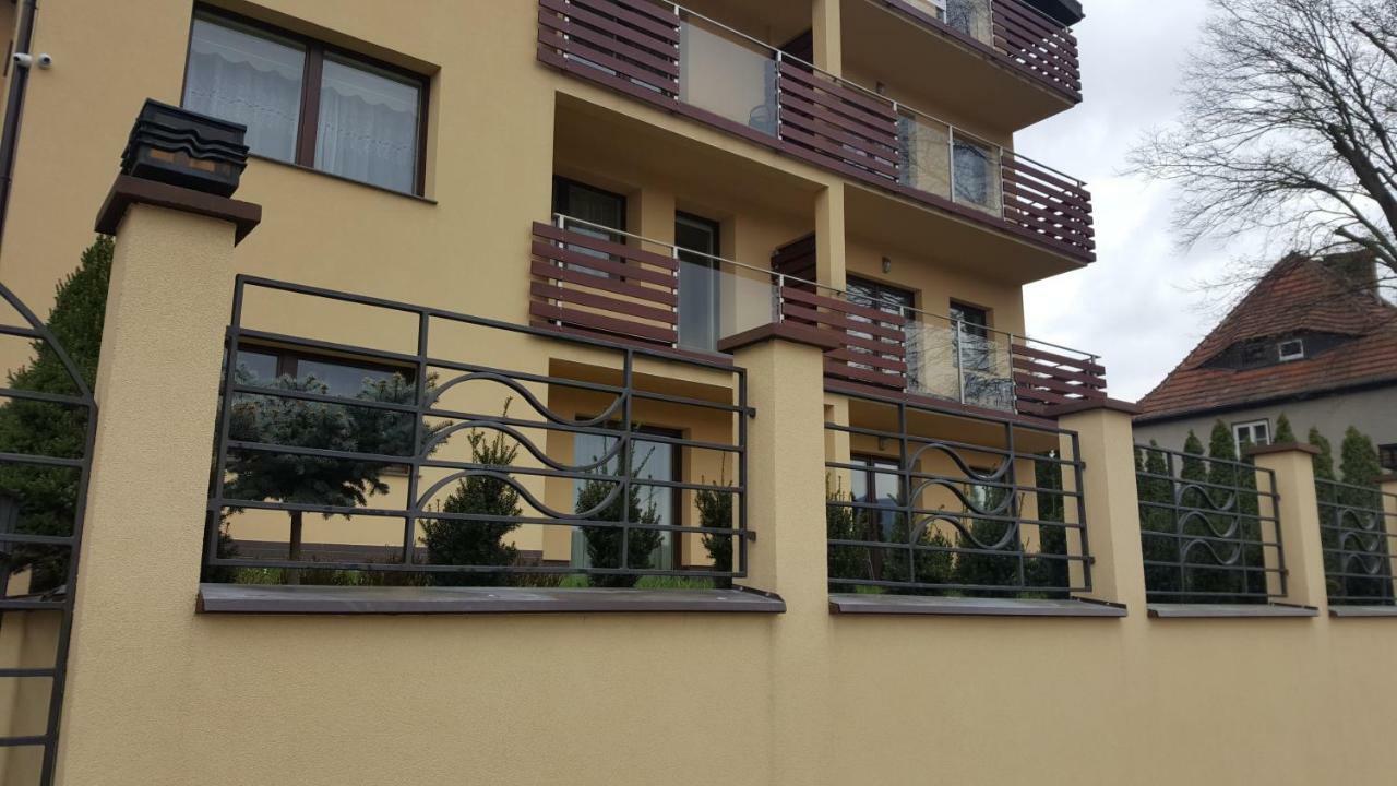 Apartament Z Widokiem-Blizej Zdroju Polanica-Zdroj Luaran gambar