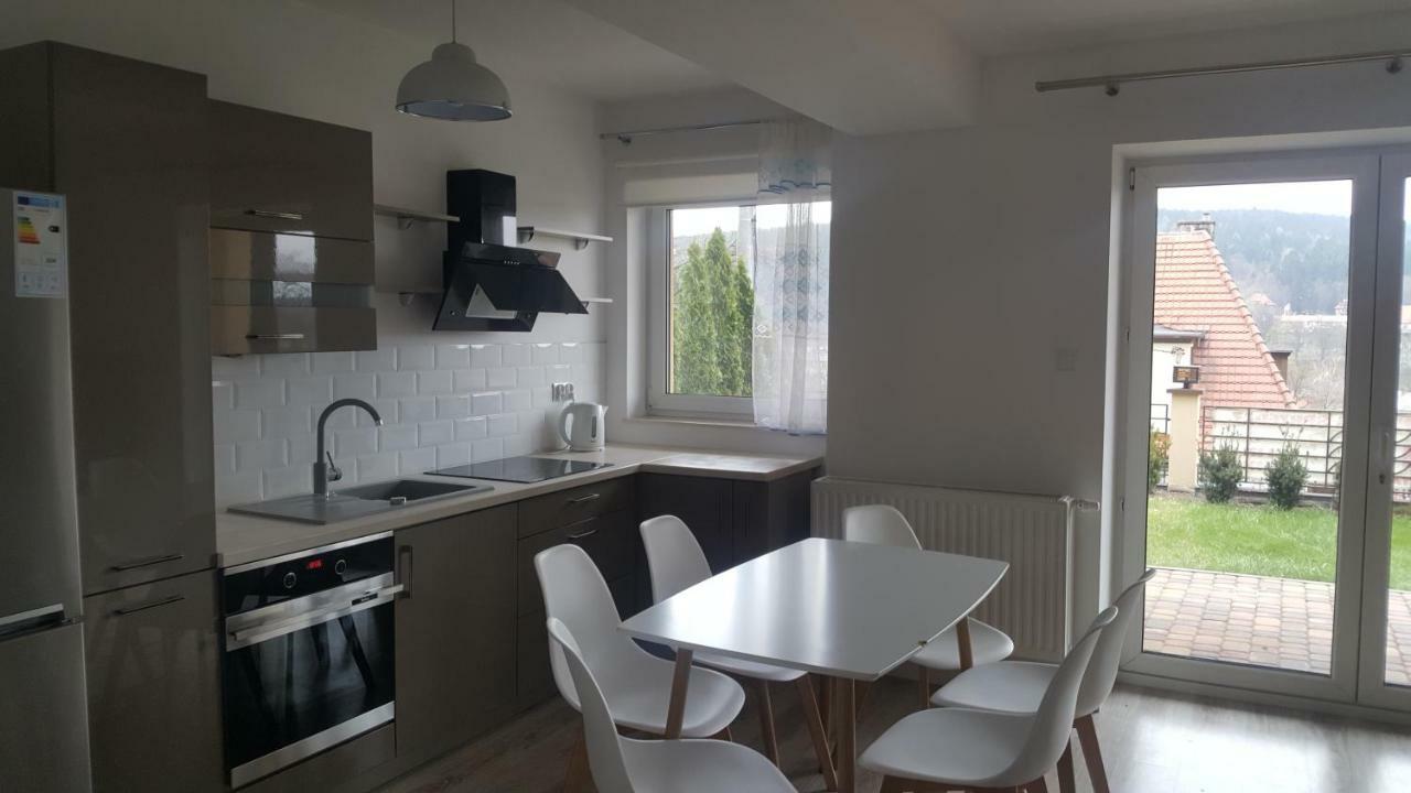Apartament Z Widokiem-Blizej Zdroju Polanica-Zdroj Luaran gambar
